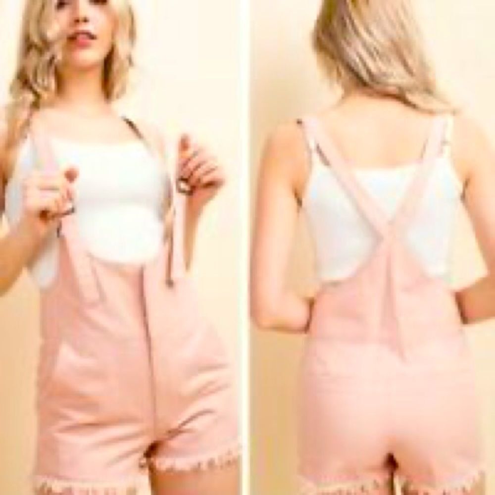 Honey Belle boutique S blush pink overall shorts/romper
